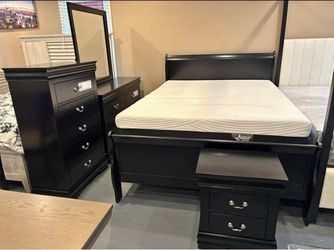 Sleigh Bedroom Set with Dresser, Night Stand and Chest