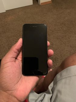 iPhone 7 32gigs unlocked clean