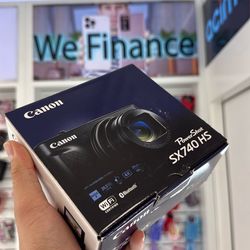 Canon sx740