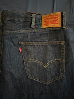 Dark blue Levi’s denim shorts