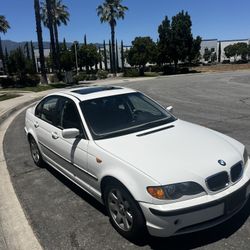 2003 BMW 325i