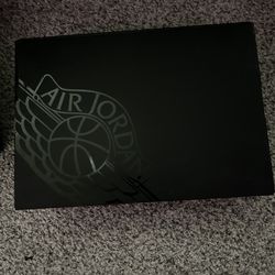 SIZE 11.5 MENS AIR JORDAN MIDTOPS