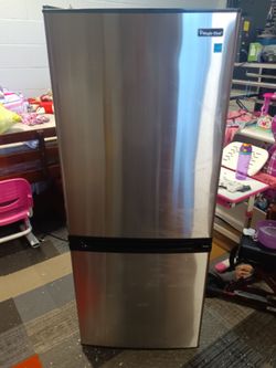 Studio Sized Refrigerators
