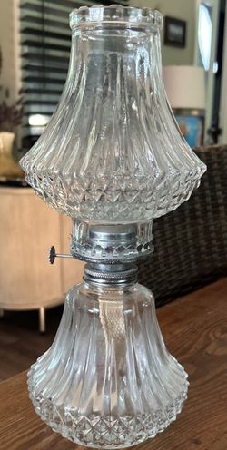 Vtg Lamplight Farms Bordeaux Diamond Cut Crystal Oil Lamp Matching Chimney 13"