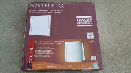 Portfolio 24" florescent lighted mirror