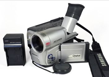 Near MINT Samsung SCL860 Hi8 Digital Signal Processor 8mm Camcorder w/ New Battery, Charger & Remote
