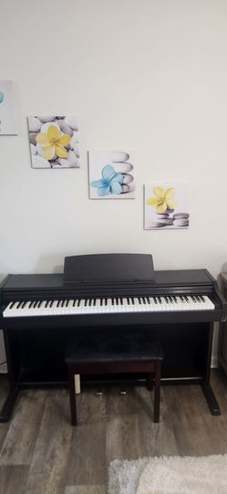 Casio AP-31 Digital Piano with Bench – Excellent Condition
