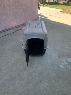 Hi 👋 I'm Saling My A Animals Cage N New Condition 