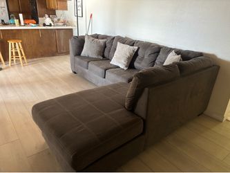 Gray L-Shaped Sectional Sofa with Chaise – Great Condition