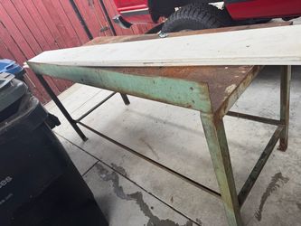 Metal shop bench