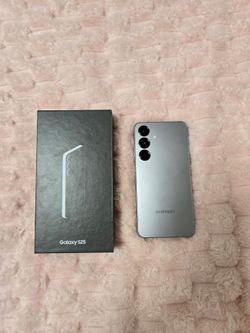 Samsung S25 phone