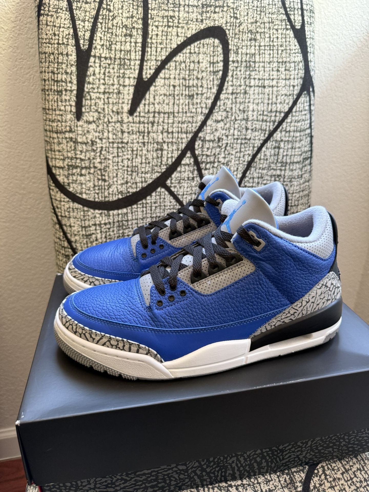 Air jordan 3 is Retro Varsity Royal Cement Size 9.5