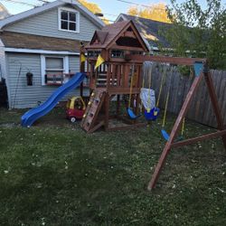 KIDS PLAYGROUND 