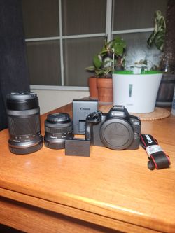 CANON EOS R50 MIRRORLESS CAMERA AND LENSES