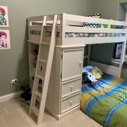 Bunk Bed With Ladder