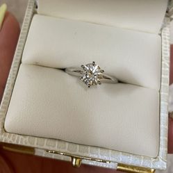 1.01 Carat Diamond Ring With GIA (brand New)