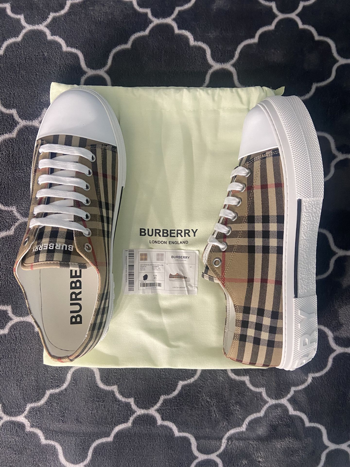 Burberry Shoes 