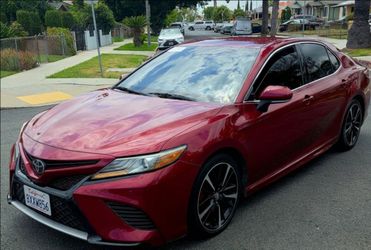 TOYOTA CAMRY XLE