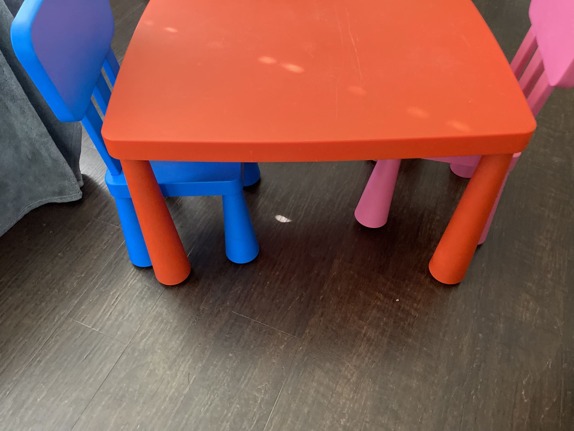 Kids Table And Chairs