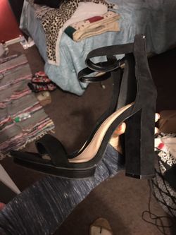 Black size 7 1/2 heels