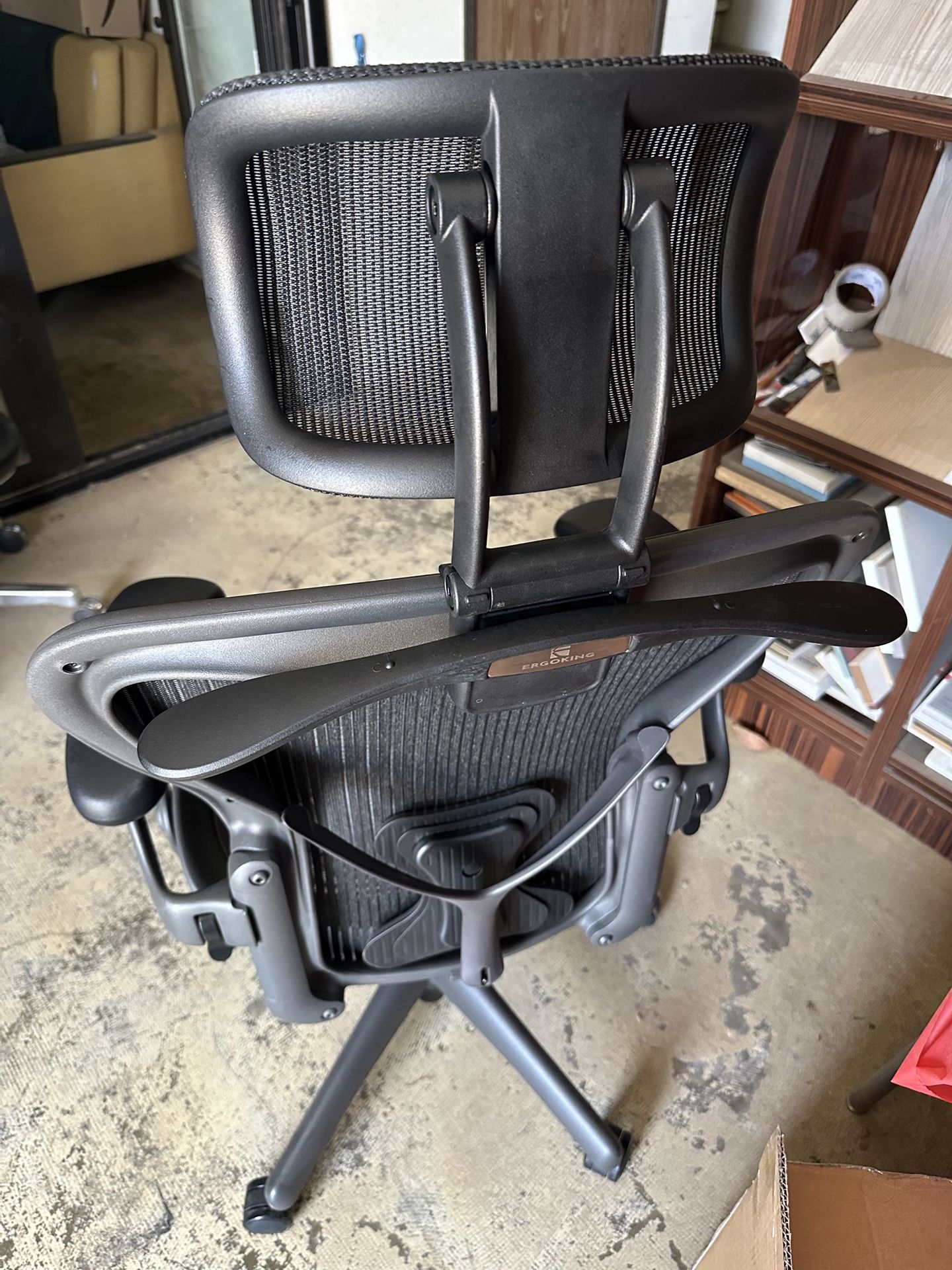 Excellent Condition Fully Loaded Herman Miller Aeron Office Chairs