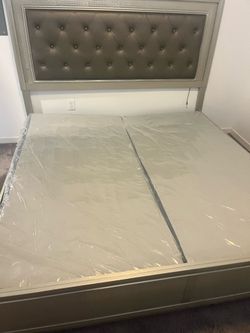 King size bedroom set for sale