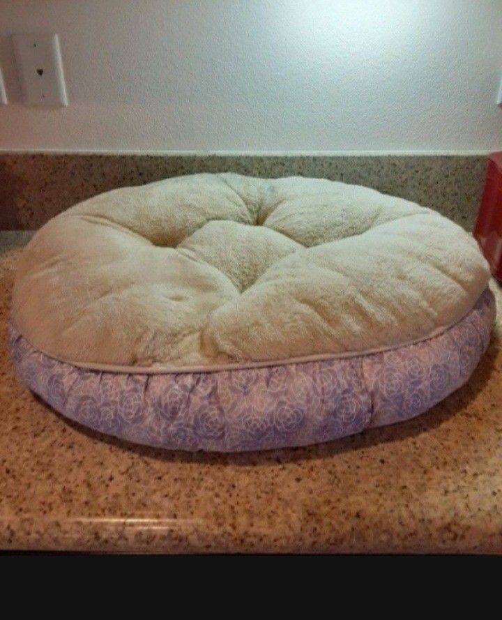 Clean Lavender Purple Rose Flower Print Round Fluffy Fleece Dog Pet Bed 