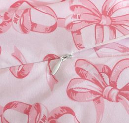 - Full/Queen Duvet Cover Set, Super Soft Bedding with Matching Shams, Betsey Johnson