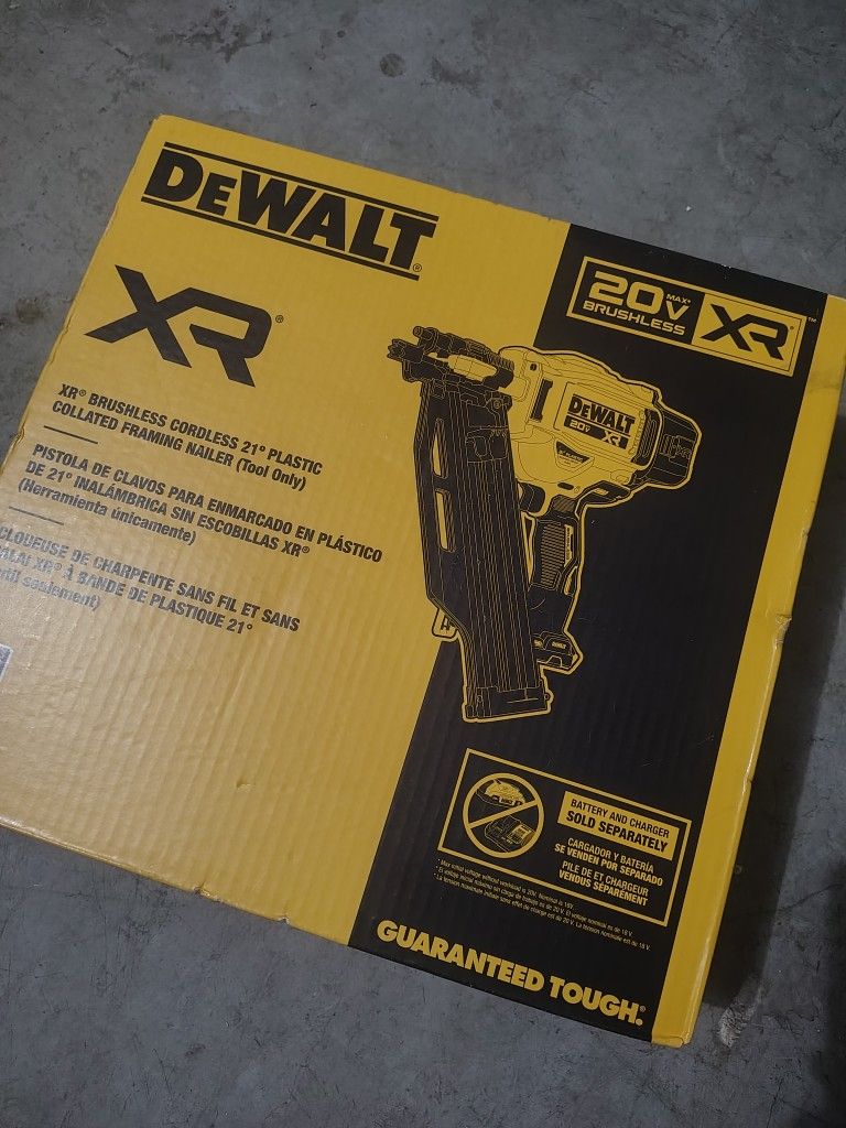 DEWALT BRUSHLESS CORDLESS 21° PLASTIC COLLATED FRAMING NAILER