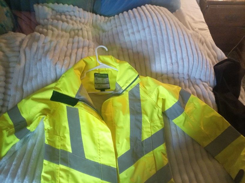 Portwest Size Small Rain Jacket Work Jacket Brand New Never Worn W A Hood