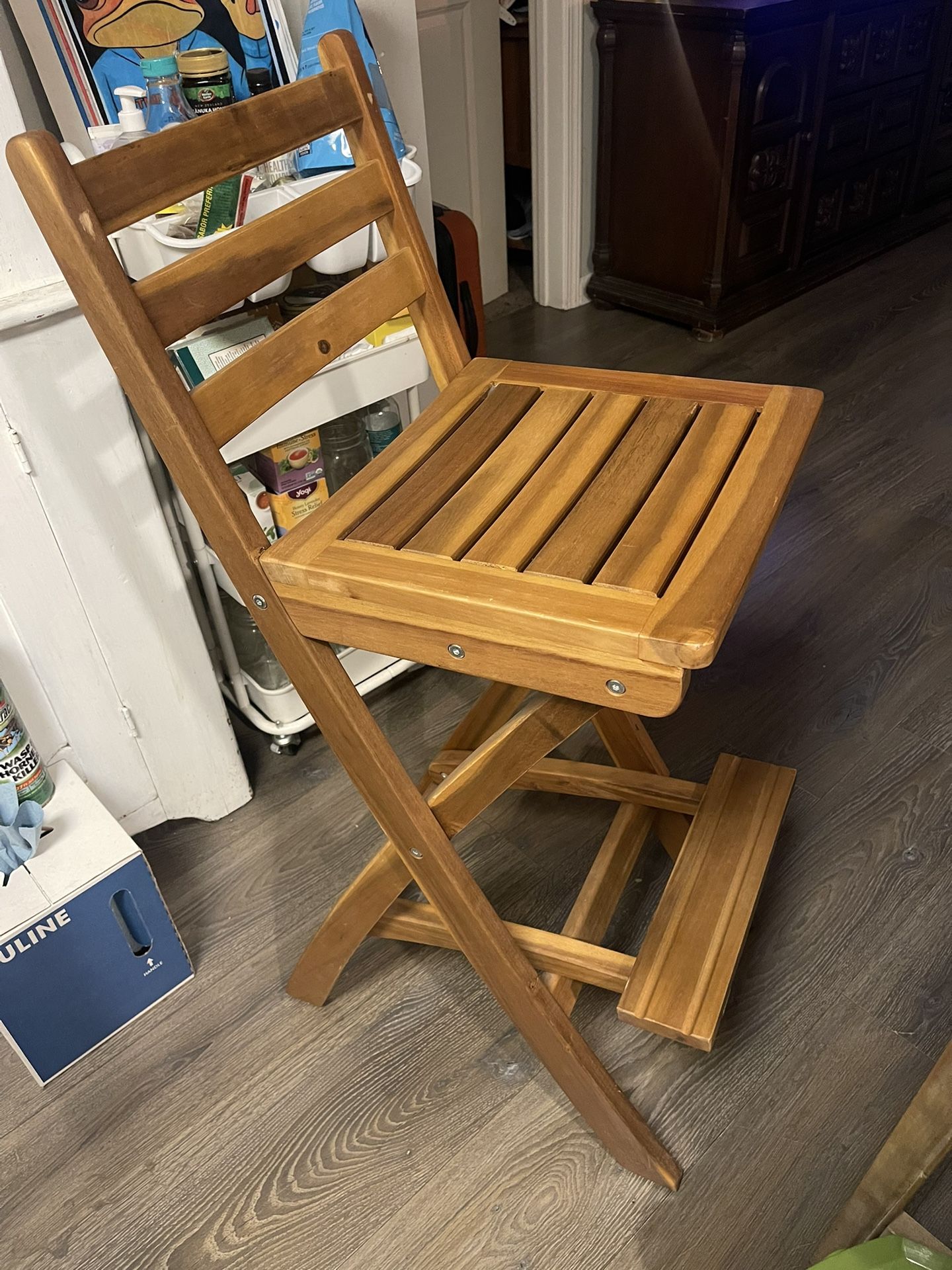 3 Folding Bar Stools