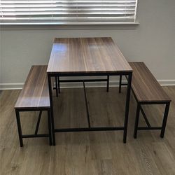Table with 2 benches