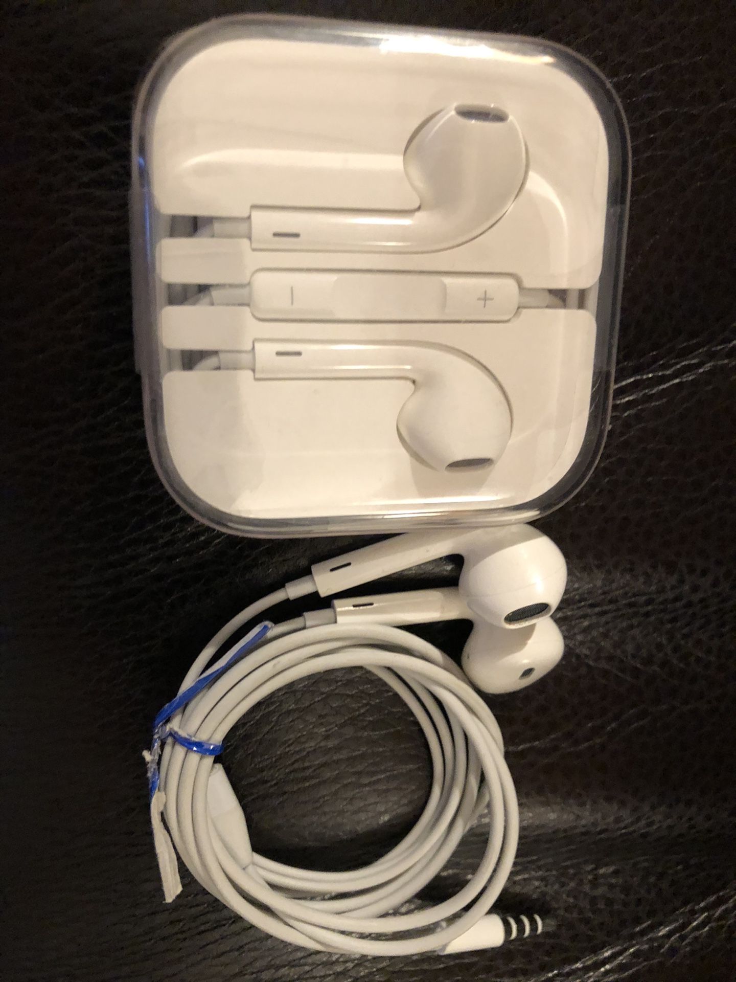 New Apple Wired Earbuds Headphones