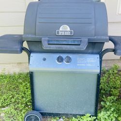 For Sale: 🔥 Broil-Mate BBQ Grill – Medium to Large Sized 🔥