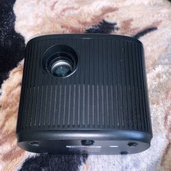 High Defenition 720p Home Theater Projector 