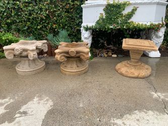 decorative  column caps or pedestals.  50dls each