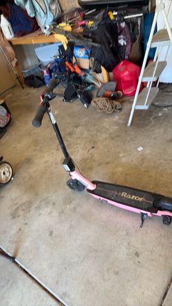 Razor electric scooter works very good charger is included
