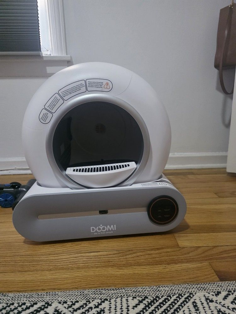 Self Cleaning Cat Litter Box