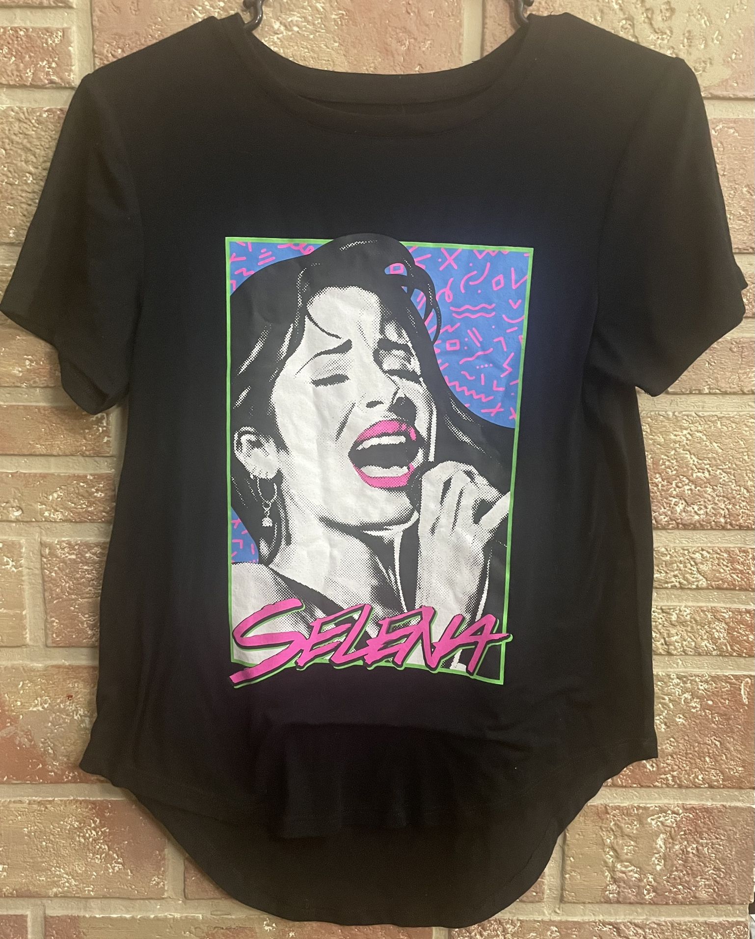 Selena Quintanilla Official Merchandise Face Pop Art Graphic T-Shirt Medium