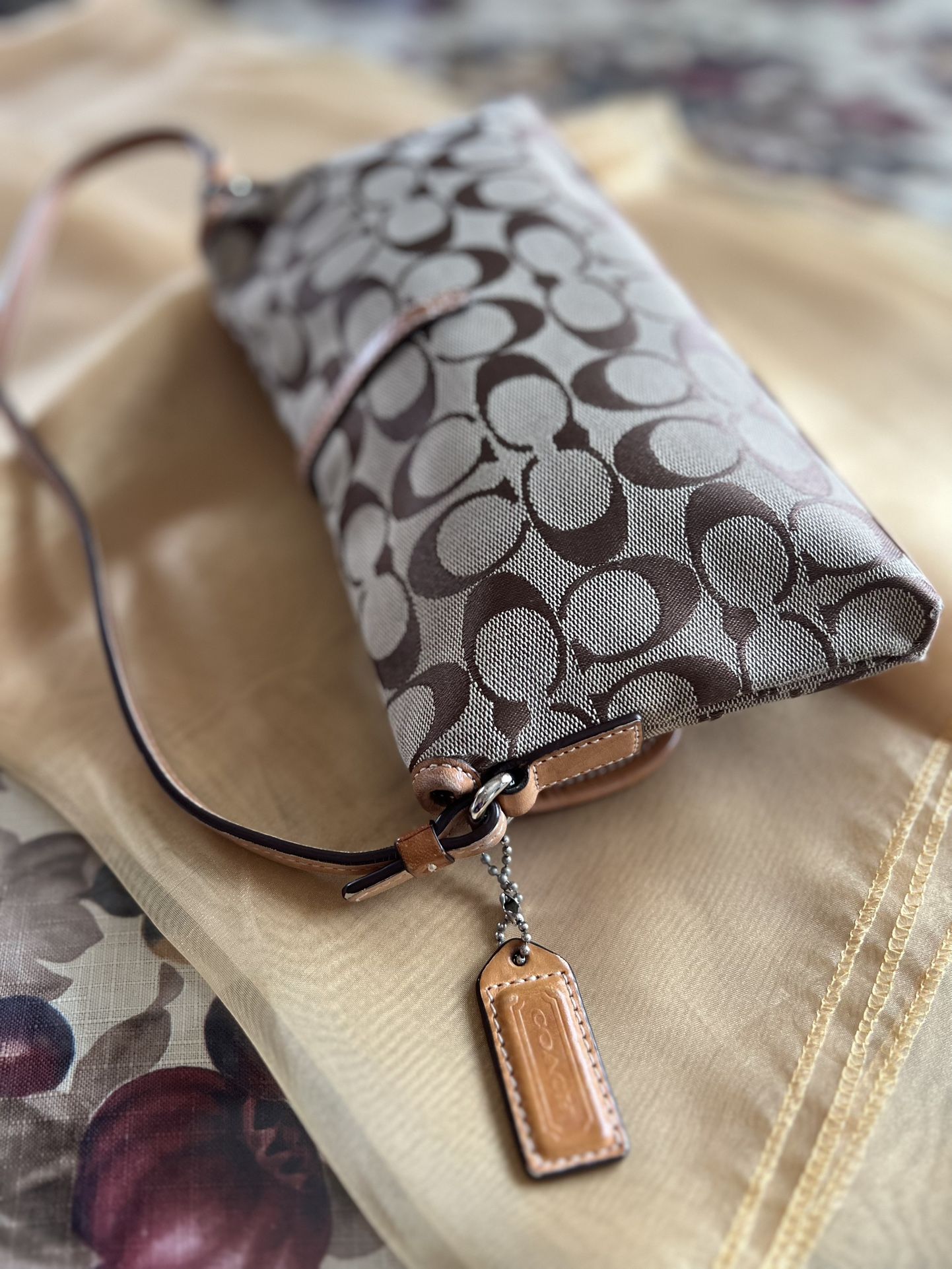 バッグ Coach Signature Demi Clip Flap Purse Coach Signature Clip Demi Flap Shoulder Handbag – Holy Thrift