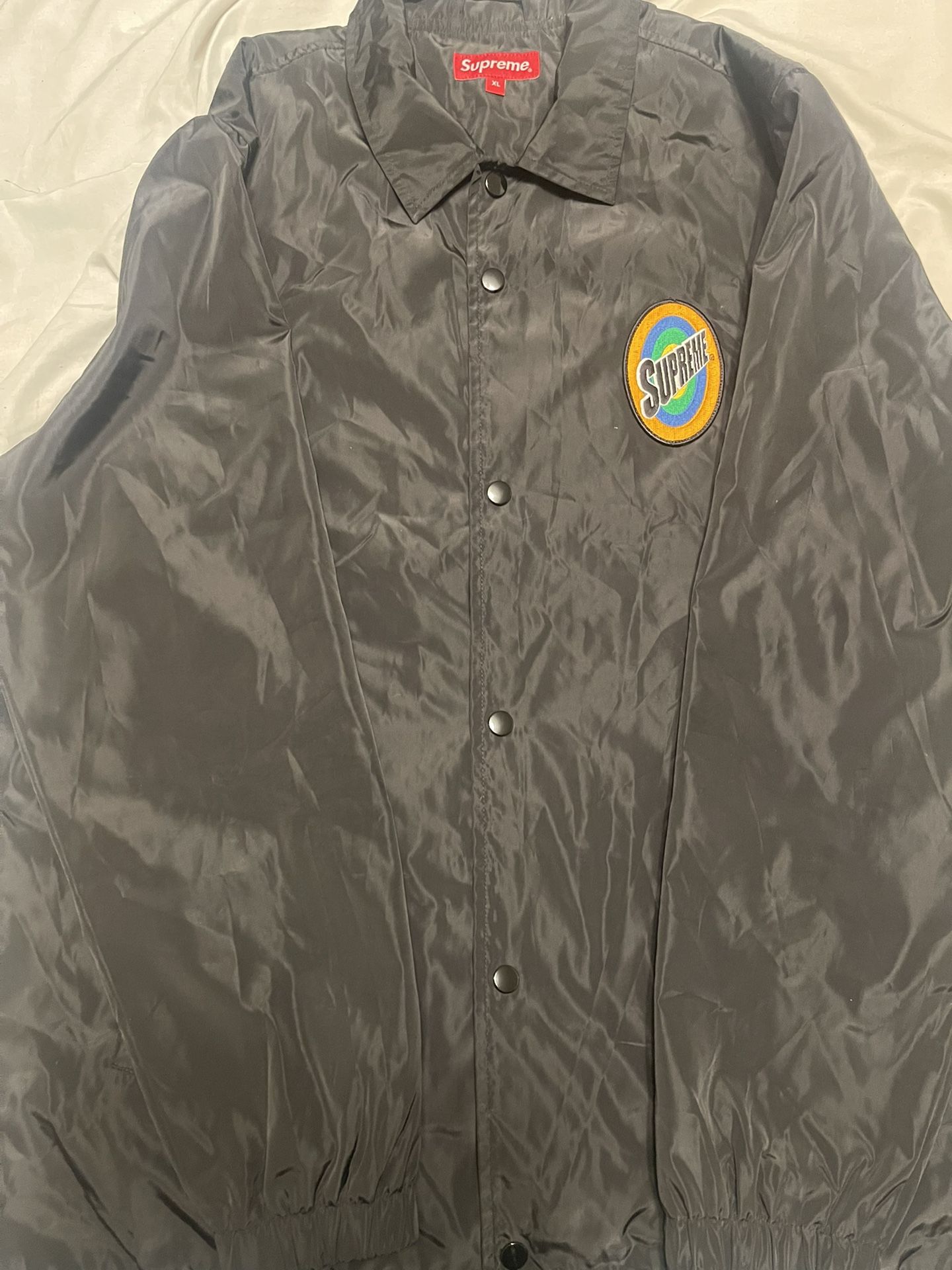 Supreme jacket Size XL