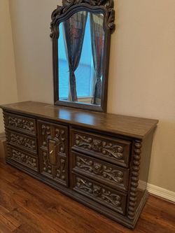 Dresser with mirror