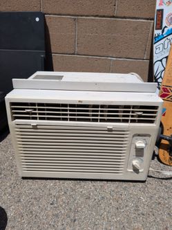 Window AC unit