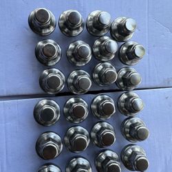 OEM TOYOTA TACOMA TUNDRA OR SEQUOIA LUG NUTS SET OF 24