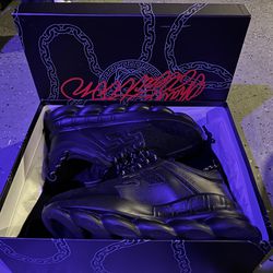 All Black Versace Chain Reactions (Excellent Condition) 