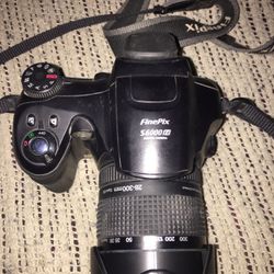 Find pics yes 6000 digital camera only $150 firm