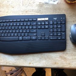 Wireless Mouse And Keyboard 