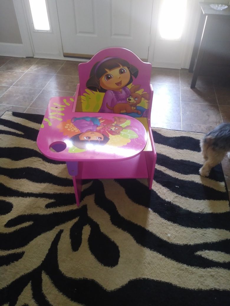 Kids Dora the explorer desk