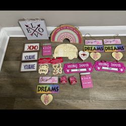 Valentines Home Decor Lot