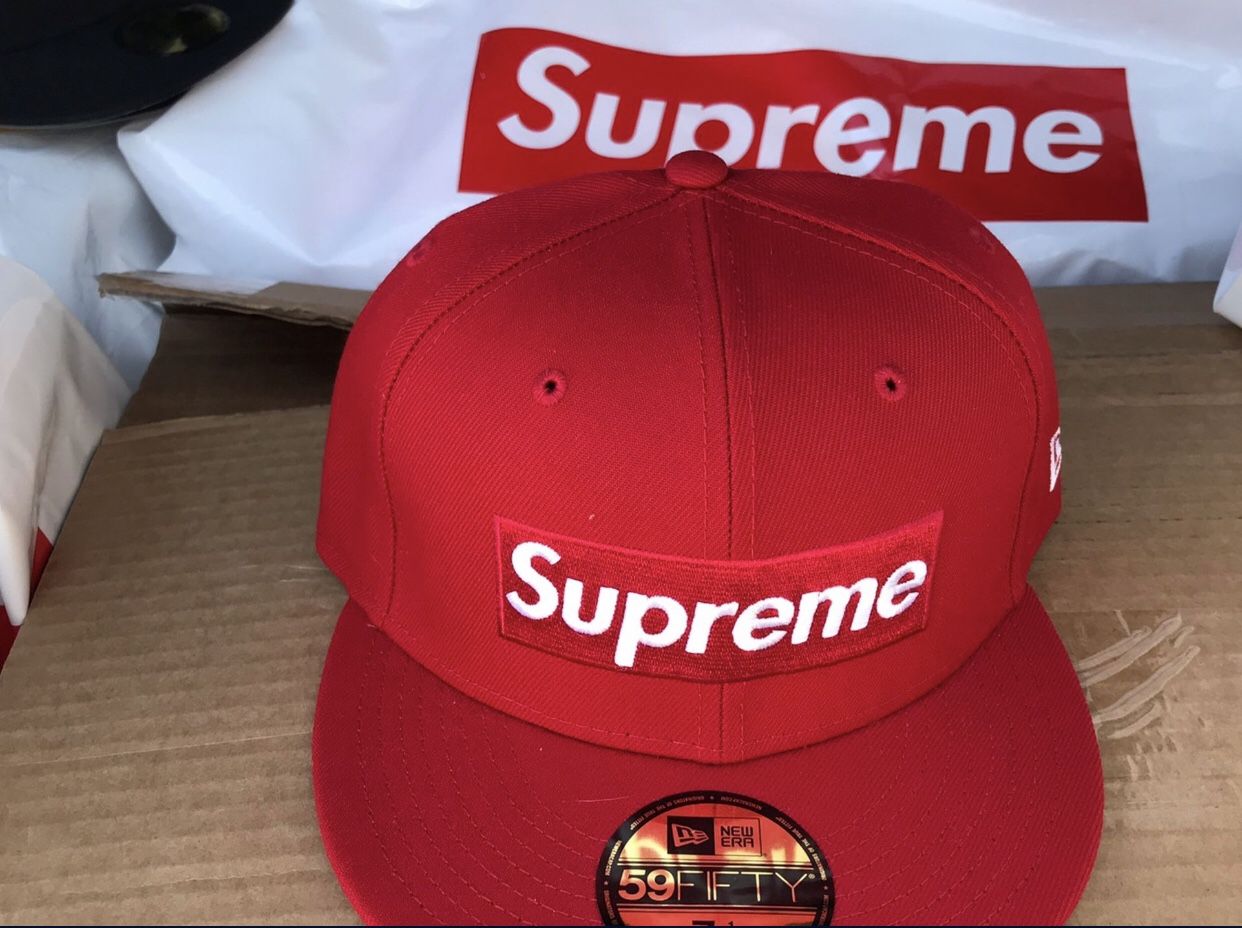 BRAND NEW SUPREME BOX LOGO CHAMPIONS NEW ERA HAT SIZE 7 1/4 RED